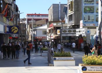 ‘Bütçe savaşa yatırıldığı için ülke bu hale geldi’