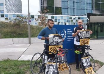 800 km bisiklet turu Lahey Adalet Divanı önünde tamamlandı: “Gazetecilik Suç Değildir”