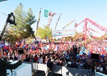 Erdoğan’dan Diyarbakır’da HDP ve Demirtaş’a Eleştiri