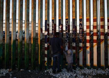 ABD sınırını geçen Meksikalı göçmenlere silahlı saldırı: 1 ölü