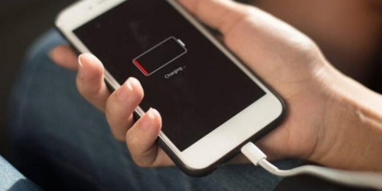 AB’de akıllı telefonlara tek tip şarj girişi uygulaması geliyor