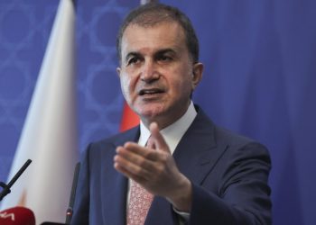 AKP'li Çelik '8 saat' kervanına katıldı, Kılıçdaroğlu'nu hedef aldı