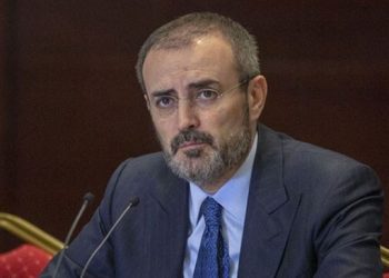 AKP'li Mahir Ünal görevinden istifa etti