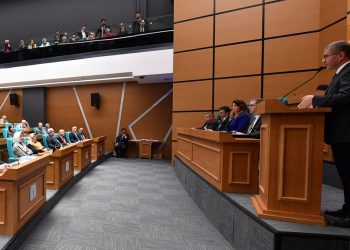 AKP’li Üsküdar Belediyesi’nden seçim yatırımı bütçesi: Reklama 77 milyon, doğal afetlere ise 6 milyon lira ayrıldı