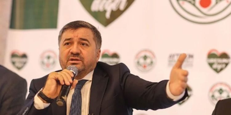 AKP’li başkan muhtarlara 1800 liralık saat hediye etti