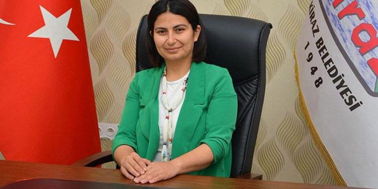 AKP’li başkanın odasında ‘böcek’ bulundu