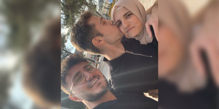 Ağabeyi duyurdu: 6 ayda 3 kez tutuklanan Mustafa Enis Durak beraat etti