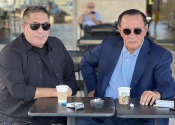 Alaattin Çakıcı, Starbucks’ta: “Yazılanı yaşamaya devam”