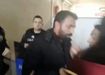 Ankara’da sivil polisler, eylemcilerin duruşmasına silahla girince ortalık karıştı