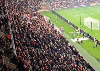 Avustralya’da "Nazi" selamı veren taraftara ömür boyu men cezası