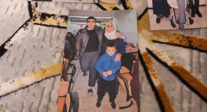 Ayağı olmayan mahpusa ayakta sayım işkencesi