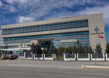 Diyarbakır Barosu’nda AYM’ye “Sansür Yasası” Başvurusu