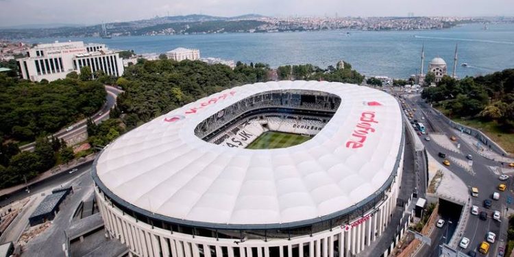 Beşiktaş'ın stadının ismi değişiyor