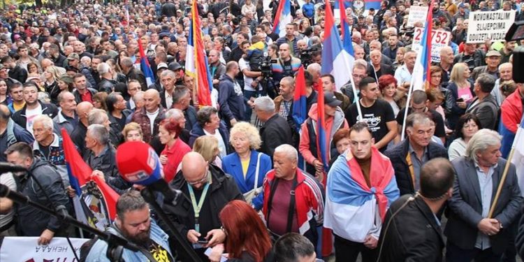 Bosna Hersek'te Dodik karşıtı protestolar devam ediyor: "Hileyle kazandı"