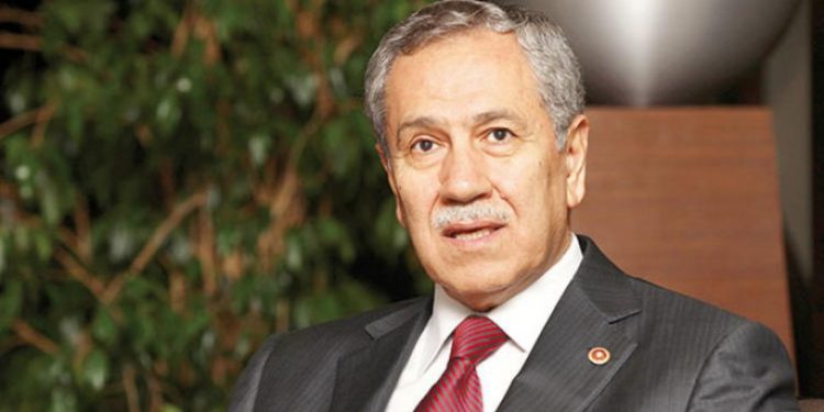 Bülent Arınç'ın ağabeyi Kutlay Arınç hayatını kaybetti