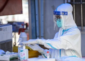 Çin'de solunabilir Covid aşısı uygulanmaya başladı