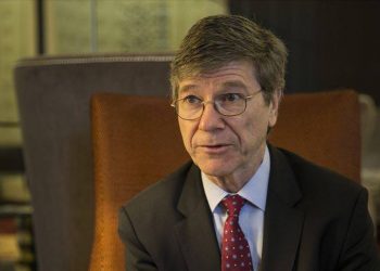 Columbia Üniversitesi'nden Prof. Sachs: Kuzey Akım sızıntılarının arkasında ABD var; kendi muhabirlerimiz bile kapalı kapılar ardında bunu söylüyor