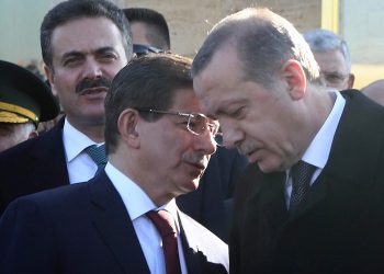 Davutoğlu, ‘başörtüsü’ için Erdoğan’dan randevu istedi