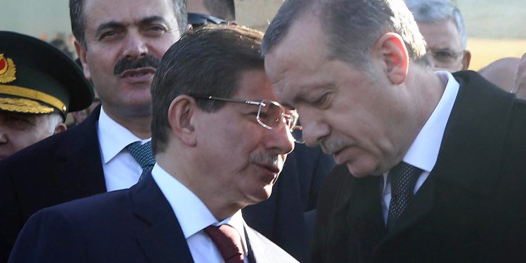 Davutoğlu, ‘başörtüsü’ için Erdoğan’dan randevu istedi