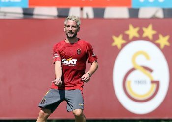 Dries Mertens: Galatasaray'da 10 numarayı almak, daha önce 10 numarayı Metin Oktay giydiği için önemli bir sorumluluk