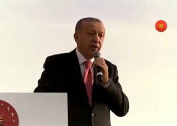 Erdoğan'dan asgari ücret açıklaması: 'Yolsuzluğun olmadığı, yoksulluğun olmayacağı bir ülkeyi biz hallederiz'