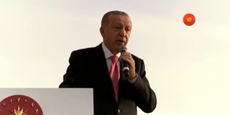 Erdoğan'dan asgari ücret açıklaması: 'Yolsuzluğun olmadığı, yoksulluğun olmayacağı bir ülkeyi biz hallederiz'