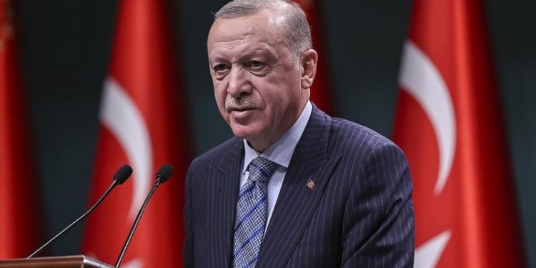 Erdoğan'ın 'Türkiye Yüzyılı Tanıtım Toplantısı'na siyasi partiler de davet edildi