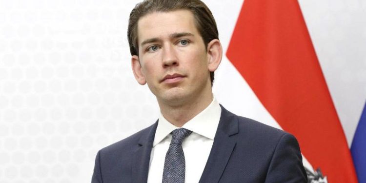 Eski Avusturya Başbakanı Kurz'a 'ağır yolsuzluk' suçlamaları yöneltildi