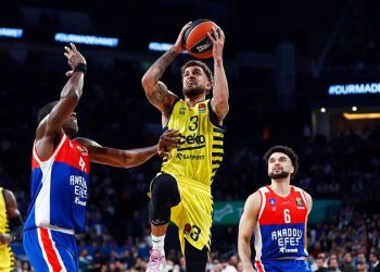 Euroleague'deki Türk derbisinde Fenerbahçe Beko kazandı!