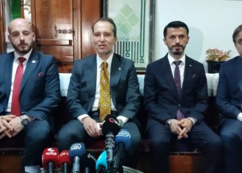 Fatih Erbakan'dan AKP'ye: Yaptıkları yanlışlar dine bakış açısında sıkıntılar yaratıyor