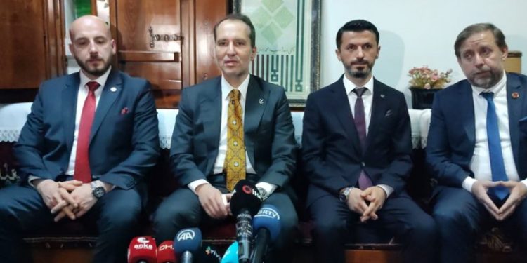 Fatih Erbakan'dan AKP'ye: Yaptıkları yanlışlar dine bakış açısında sıkıntılar yaratıyor