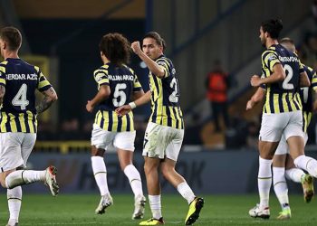 Fenerbahçe, Rennes karşısında 3-0'dan geri döndü; liderliğini sürdürdü!
