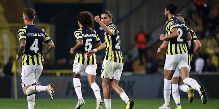 Fenerbahçe, Rennes karşısında 3-0'dan geri döndü; liderliğini sürdürdü!