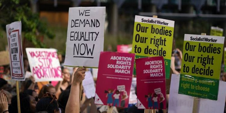 Finlandiya kürtajı kolaylaştıracak reformu onayladı