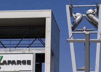 Fransız çimento devi Lafarge, IŞİD'e yardım ettiği yönündeki suçlamaları kabul etti