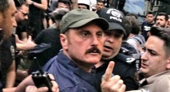 Gazetecilere yönelik tehditleriyle bilinen polis amiri Hanifi Zengin hakkında iki ayrı soruşturma