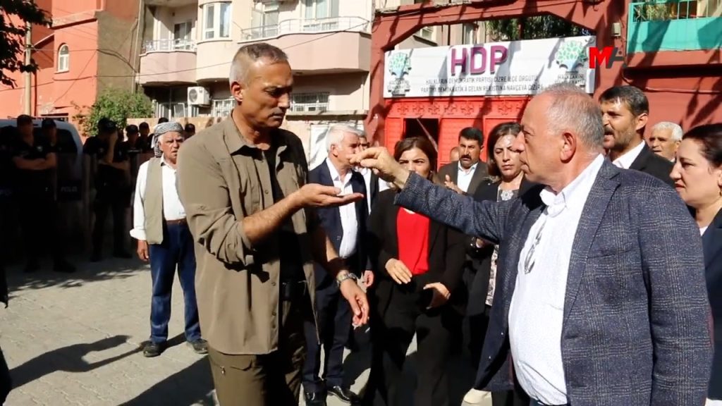 HDP: Cizre’de milletvekilimize mermi çekirdeği fırlatıldı