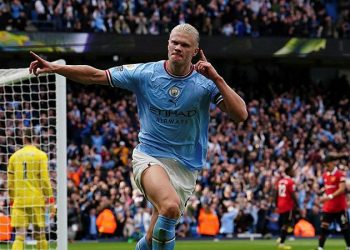 Haaland hat-trick'le yıldızlaştı; Manchester derbisinde City, 6 golle kazandı!