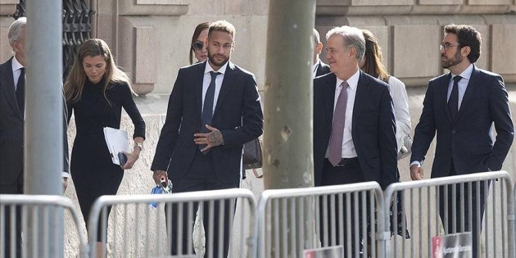 Hapis cezası istenen Neymar, mahkemede ifade verdi: Kalbim beni Barcelona'ya götürdü
