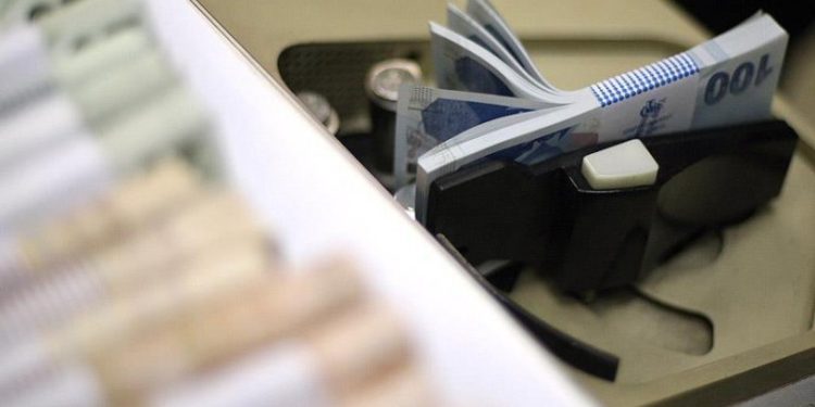 Hizmet üretici enflasyonu üç haneye ulaştı