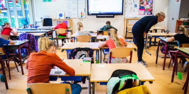 Hollanda'da ilkokullarda ücretsiz kahvaltı dağıtılacak