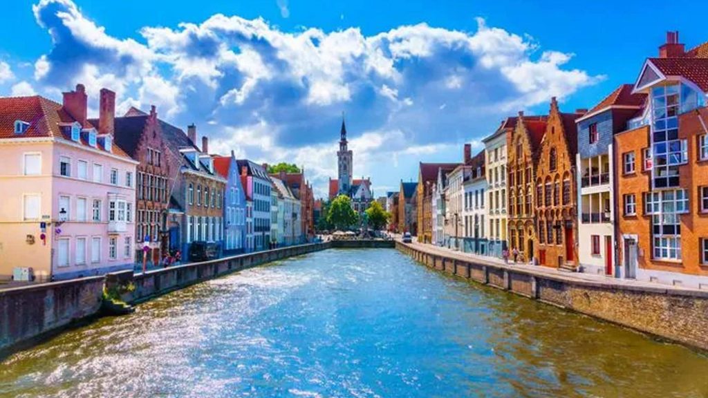 Hollandalı kadın ‘çok sevdiği’ için Belçika’nın Brugge kentine 5 milyon euro bağışladı
