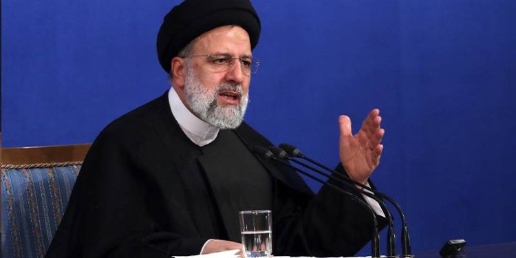 İran Cumhurbaşkanı Reisi: ABD Başkanı yaptığı açıklamalarla diğer ülkelerde kaos ve terörü kışkırtıyor