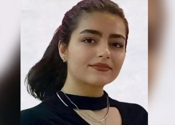 İran’da 16 yaşındaki Asra Panahi, Hamaney’i öven marşı söylemediği için öldürüldü