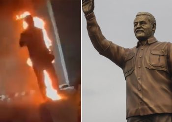 İran’da protestocular Kasım Süleymani’nin heykelini ateşe verdi