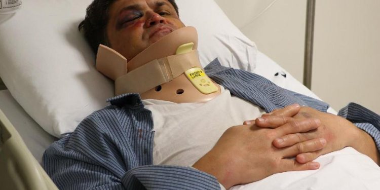 İzmir’de pusu kuran hasta yakınları doktorun kemiklerini kırdı