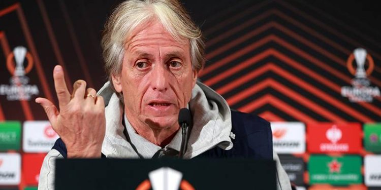 Jorge Jesus: Rakipler bize karşı strateji belirlemede zorlanıyorlar
