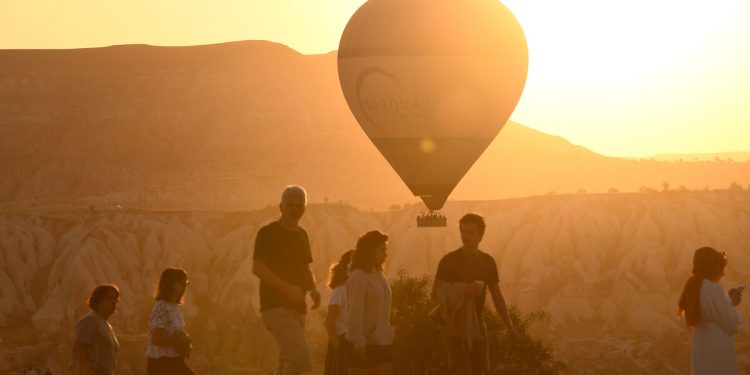 Kapadokya’da balon fiyatları uçunca yerli turist çözümü sanal turda buldu