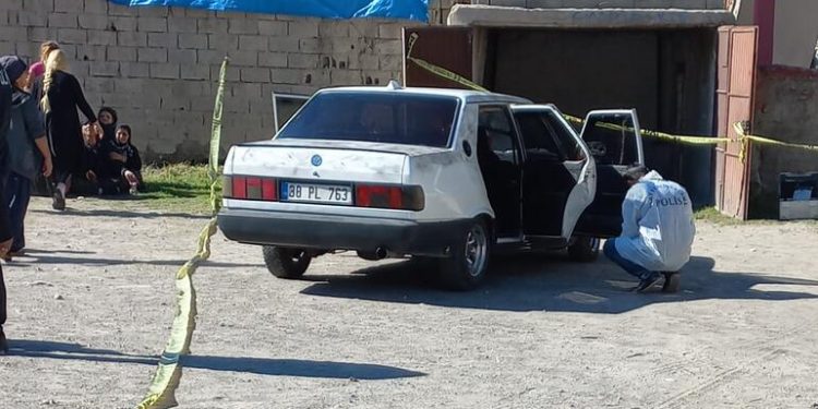 Kayseri’de 2 kişi, garajdaki otomobilde ölü bulundu