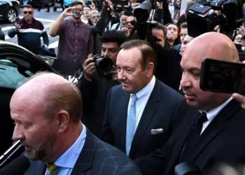 Kevin Spacey hakkındaki cinsel taciz davası düştü